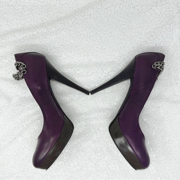 GUESS Women’s Seeri platform pumps women’s size 7 purple with silver chains. - Picture 5 of 16